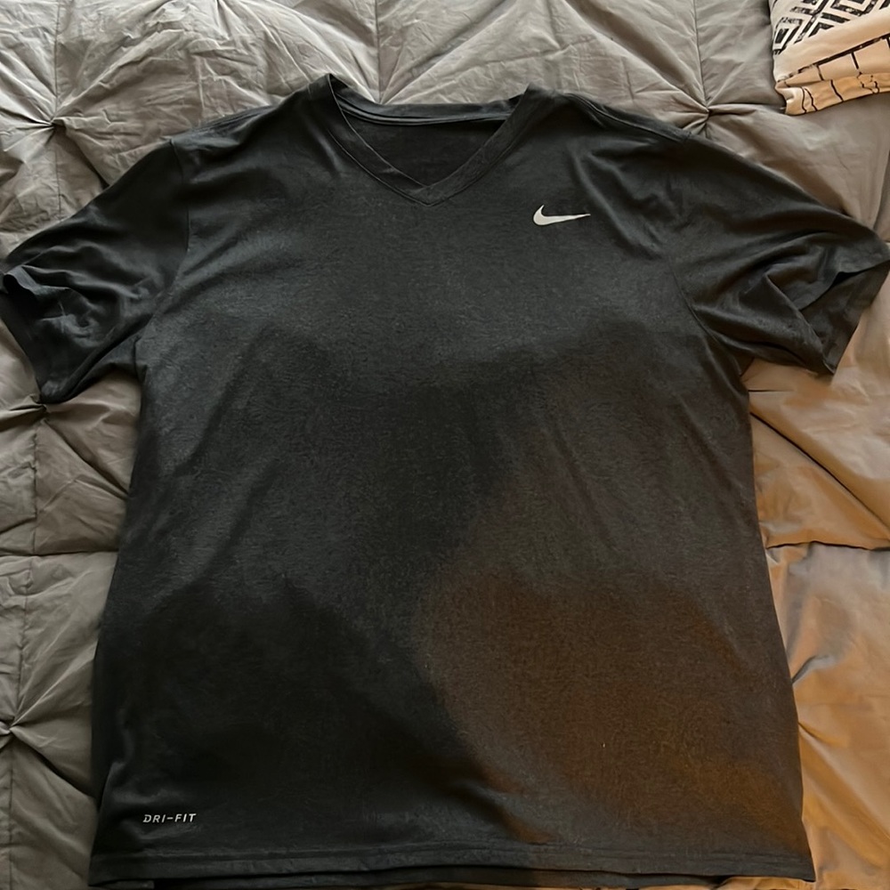 Men’s Nike shirt